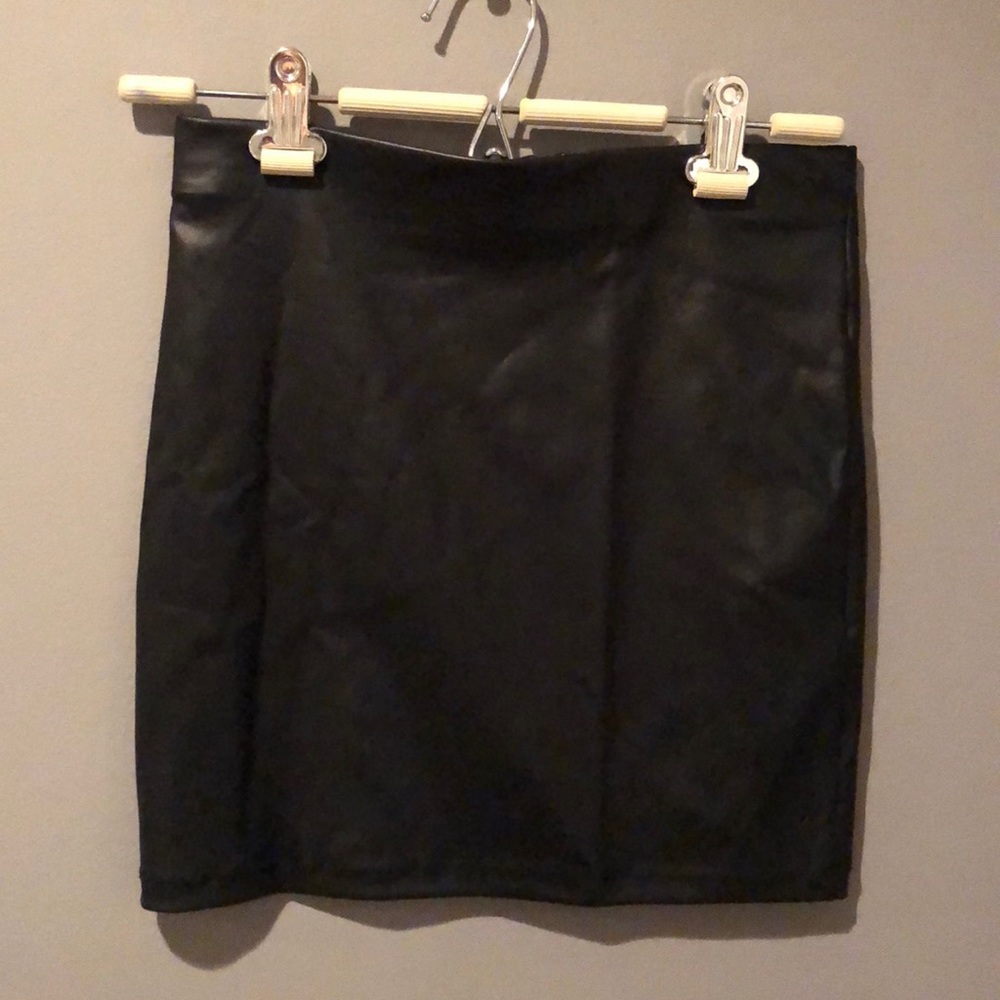 Forever 21 black leather skirt